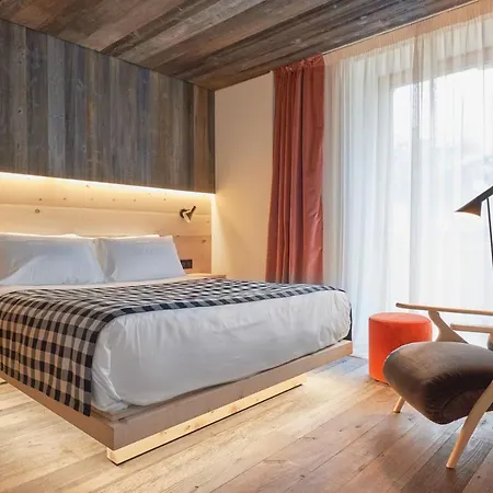 Hotel De Len 4*
