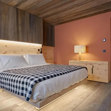De Len Hotel 4*