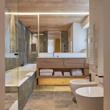 De Len קורטינה ד'אמפזו