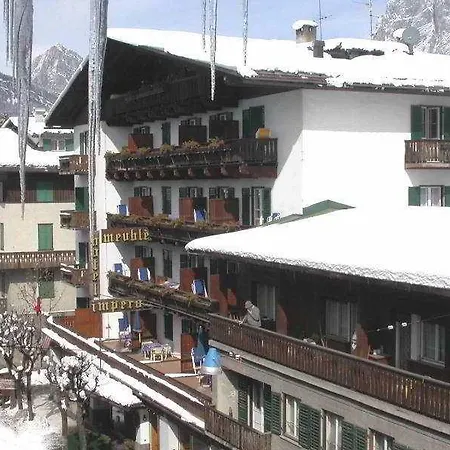 De Len Szálloda Cortina dʼAmpezzo