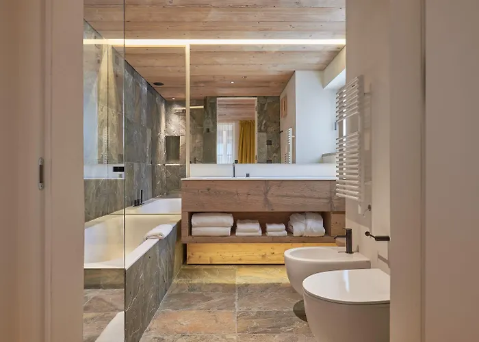 De Len Κορτίνα Ντ' Αμπέτσο