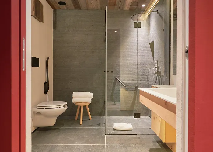 De Len Κορτίνα Ντ' Αμπέτσο