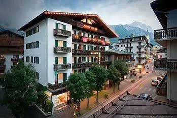 De Len Otel 4*