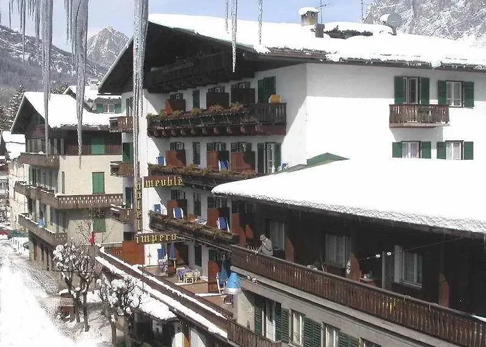 De Len Szálloda Cortina dʼAmpezzo